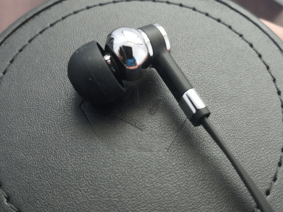 Master & Dynamic ME05 In-Ear Headphones: Review 3